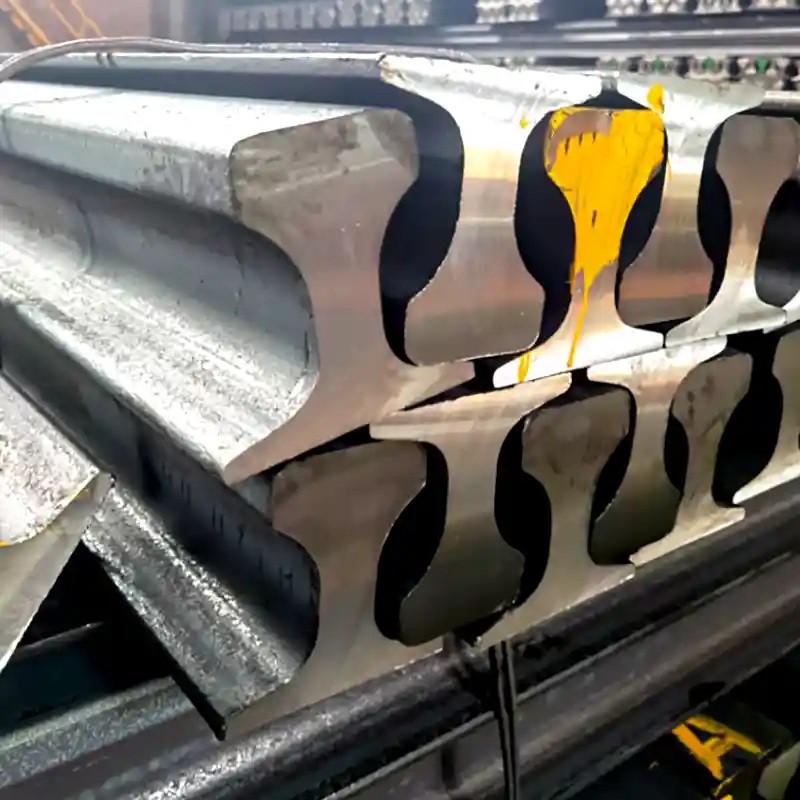 CR100 rails